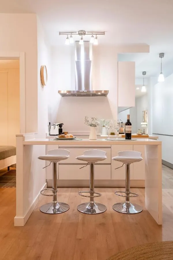 Lucia De Triana Apartment Seville